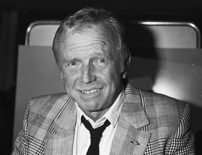 Toon Hermans op 60PlusPlaza.nl